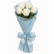 Букет 5 Белых роз Проуд в Бокино