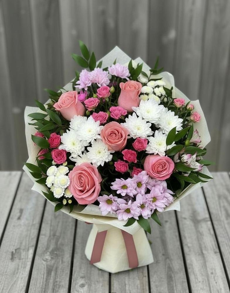 Букет цветов из: Альстромерии, Гвоздики, Розы и Хризантемы в Бокино