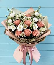 Букет цветов из:  Розы, Альстромерии и Лизиантусы в Бокино