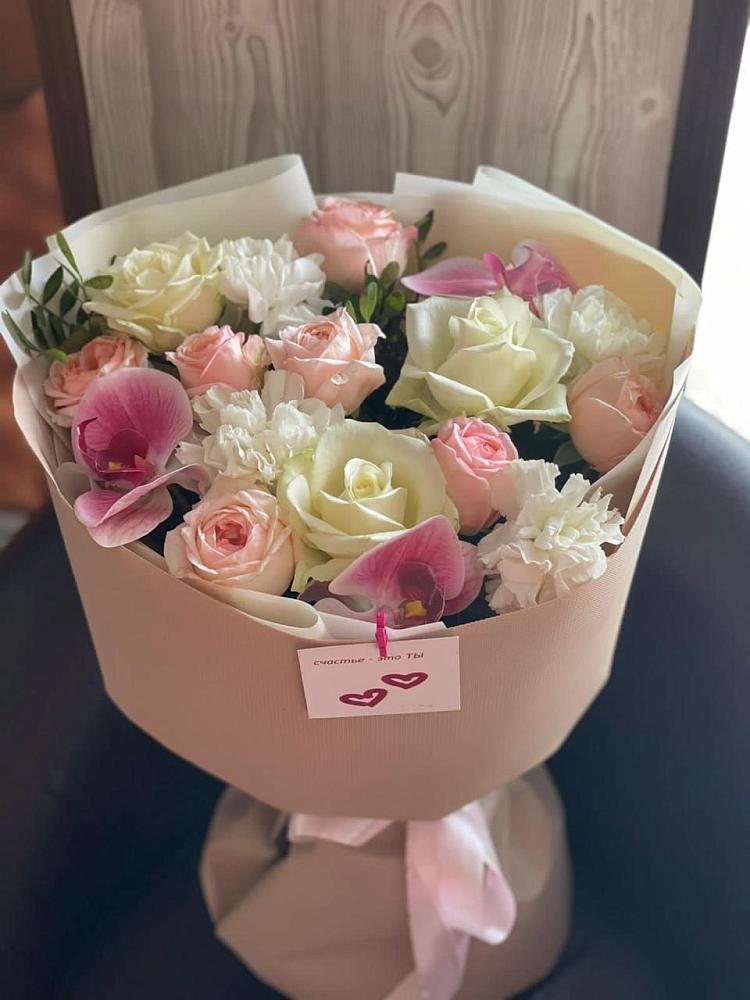 Букет цветов из: Орхидеи, Розы и Гвоздики в Бокино