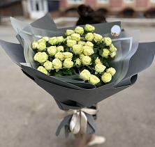 Букет Белые кустовые розы Солинеро в Бокино