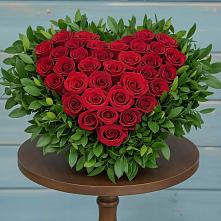 Цветочная композиция из Розы в виде сердца в Бокино