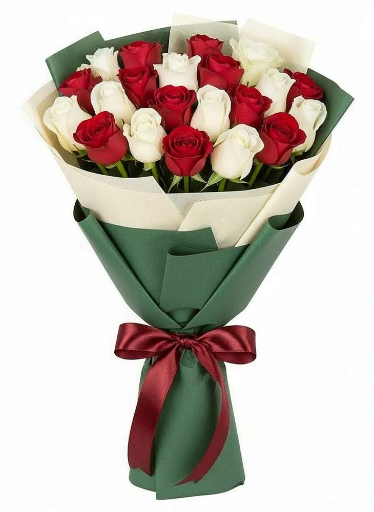 Букет Микс из красных и белых роз в Бокино