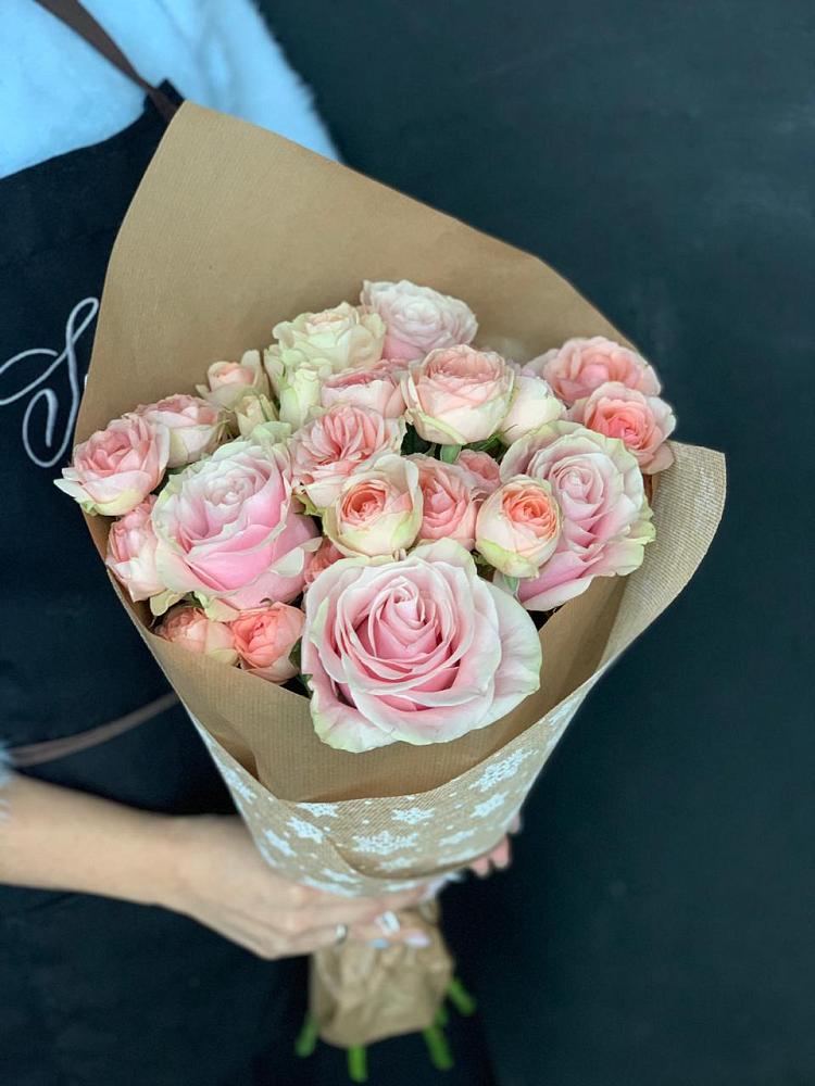 Букет цветов из: Хризантемы и Розы в Бокино