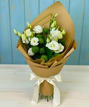 Букет цветов из:  Хризантемы и Лизиантусы в Бокино