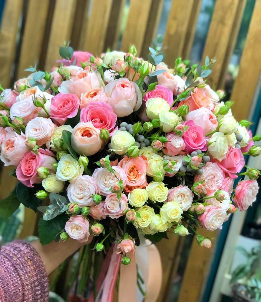 Букет цветов из: Розы в Бокино