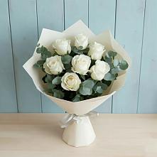 Букет Белые розы в Эвкалипте в Бокино
